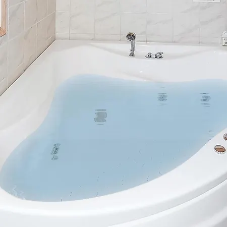 Stunning In Haderslev With Wifi بيت للعطل *