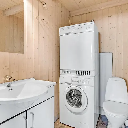 بيت للعطل Stunning In Haderslev With Wifi
